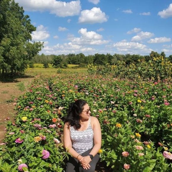 Meet your Posher, Divya - Picture 1 of 1